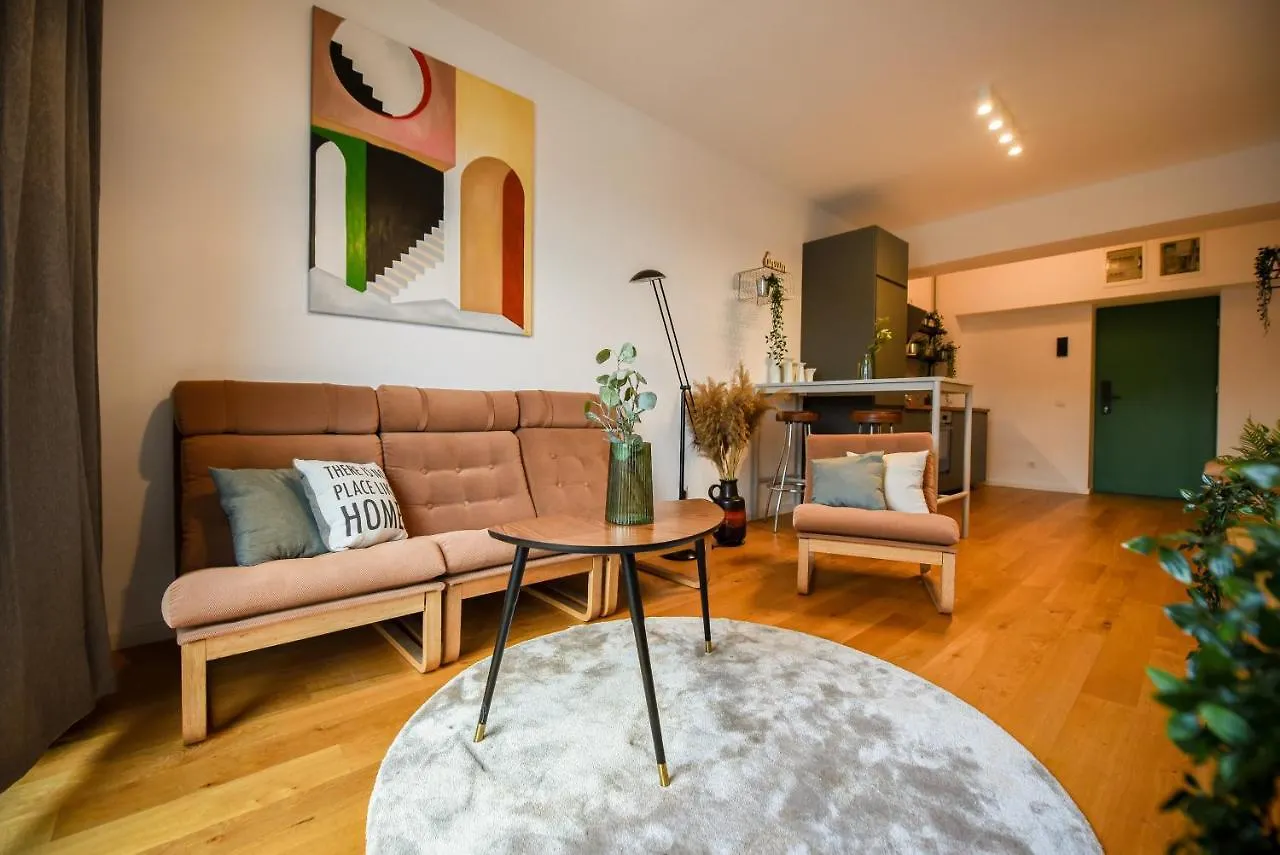The Geometrist - Stunning 1Br Apt With Balcony Bucharest Apartment