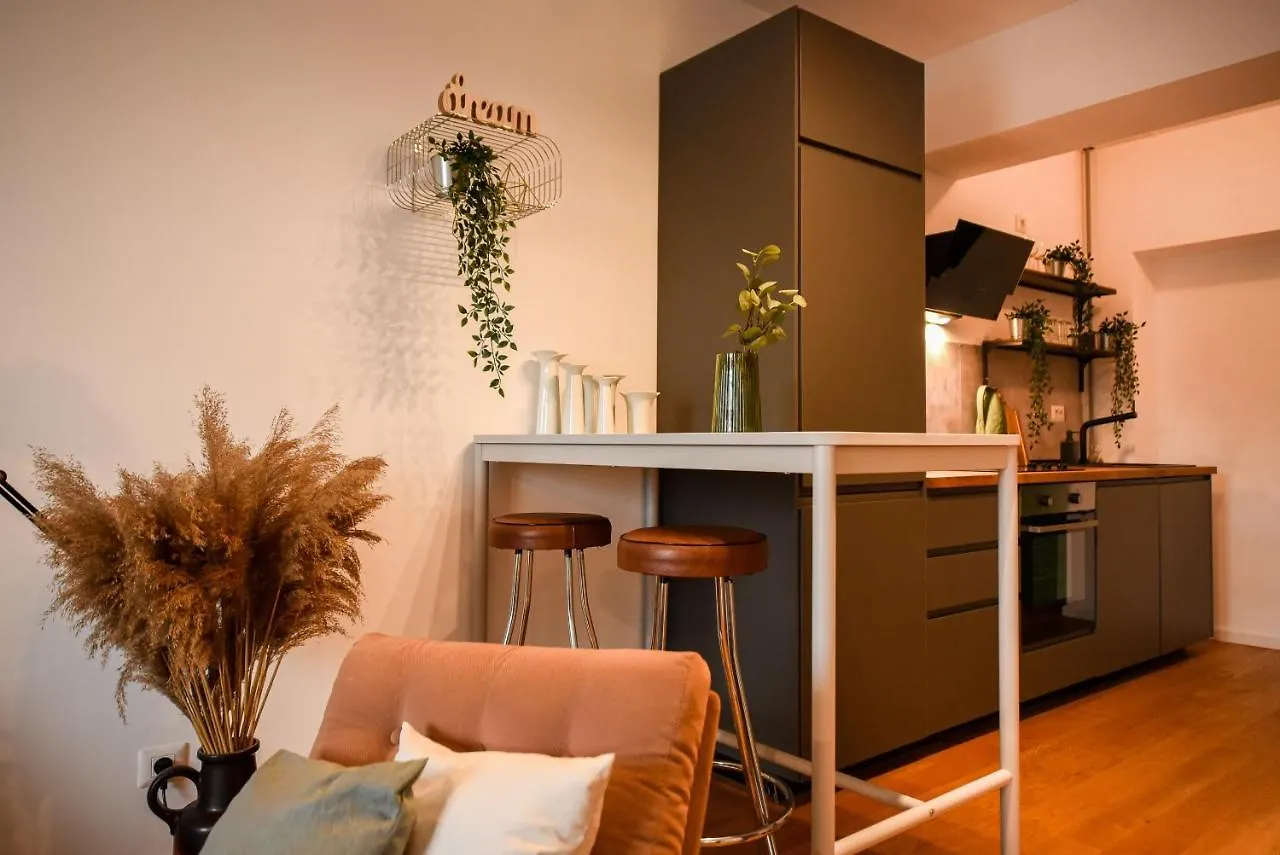 The Geometrist - Stunning 1Br Apt With Balcony Bucharest 0*,