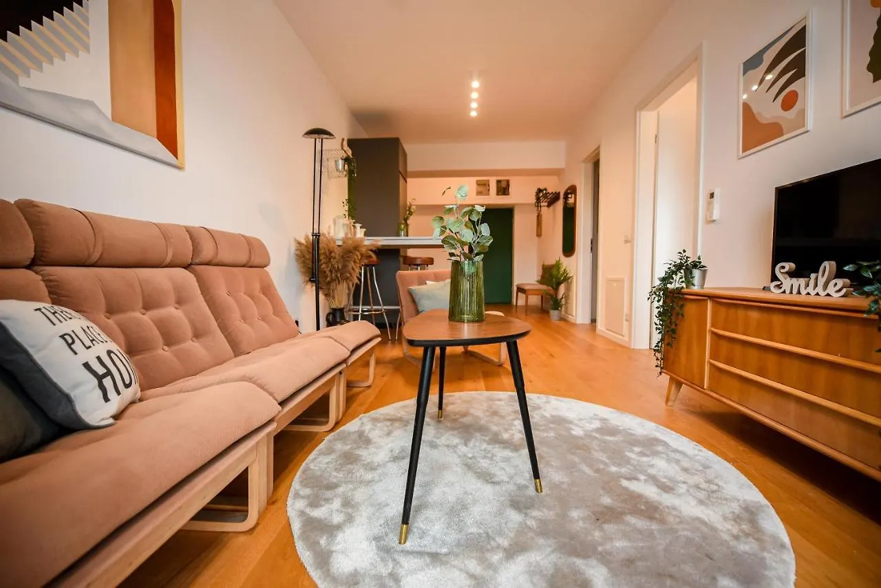 The Geometrist - Stunning 1Br Apt With Balcony Bucharest