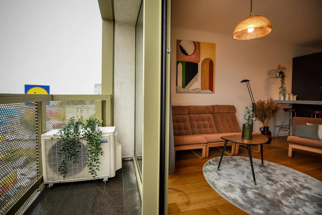 The Geometrist - Stunning 1Br Apt With Balcony Bucharest